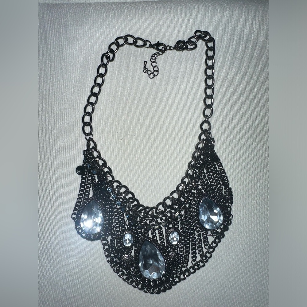 Necklace with jewels